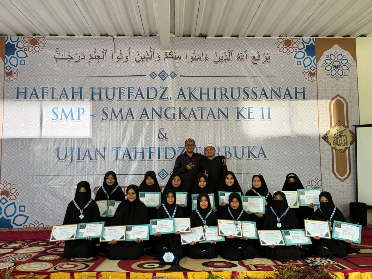 Sertifikat Wisudawati Matan Tuhfatul Athfal